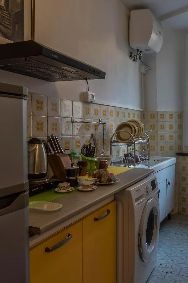 Lisetta Rooms Vernazza 0*,  Italie